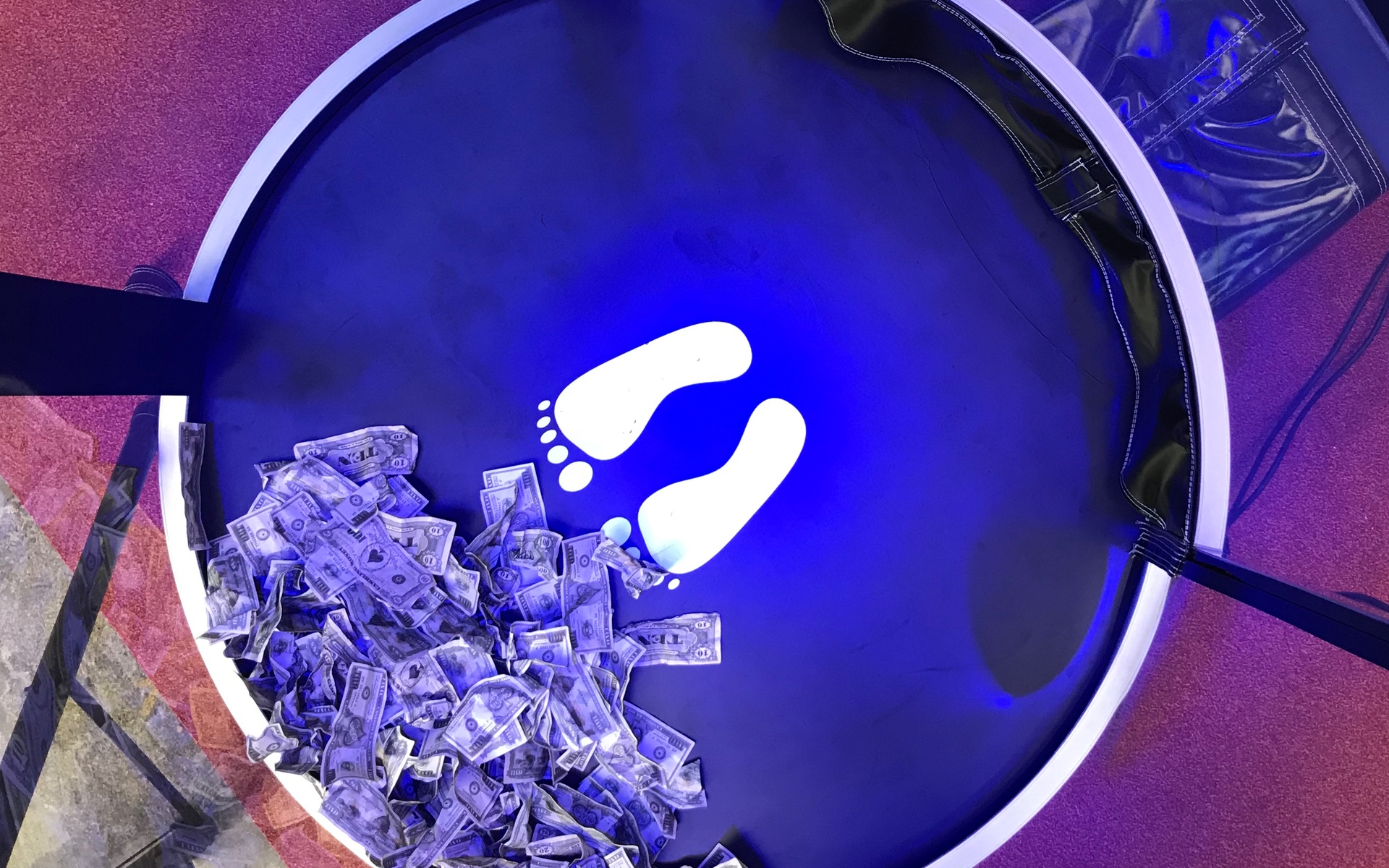 La Cash Machine : découvrez notre cabine à billets